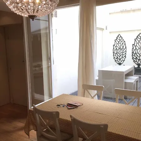 La Terrasse Du Sorbonne Apartment *